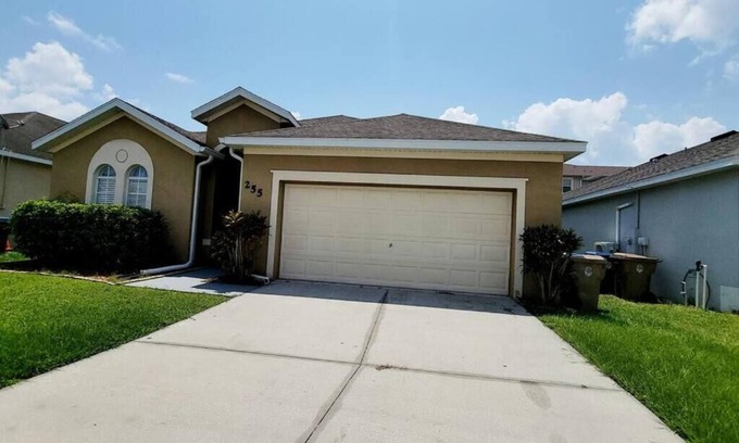 Kissimmee House | 3-bedroom house with a pool and jacuzzi in Kissimmee