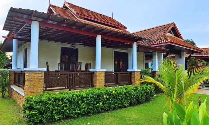 Kamala Villa | 3-bedroom secure villa near the beach with swimming pool & fitness room