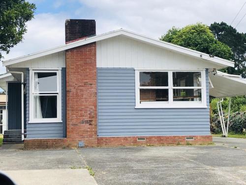 Mount Albert House | 3 Bedroom Serviced House A, 30 Laurel St