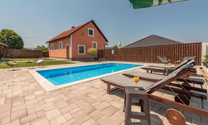 Otocac House | 3 bedroom stunning home in Otocac