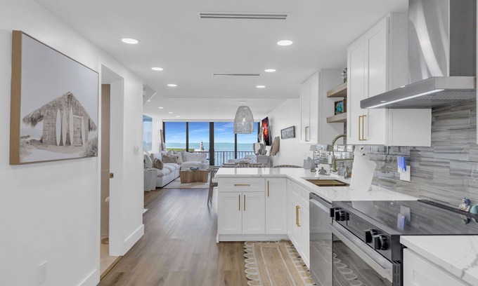 Islamorada Resort | 3-bedroom Townhome with Direct Ocean Views at resort in Islamorada
