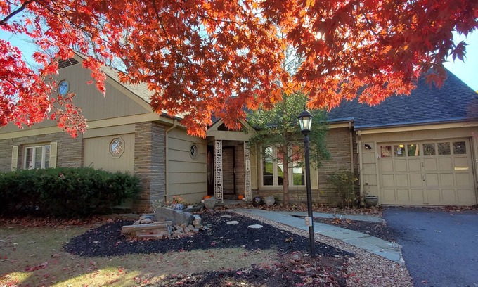 State College House | 3 BR/3 Bath College Heights Home - Quiet Neighborhood, 2 Miles to Beaver Stadium