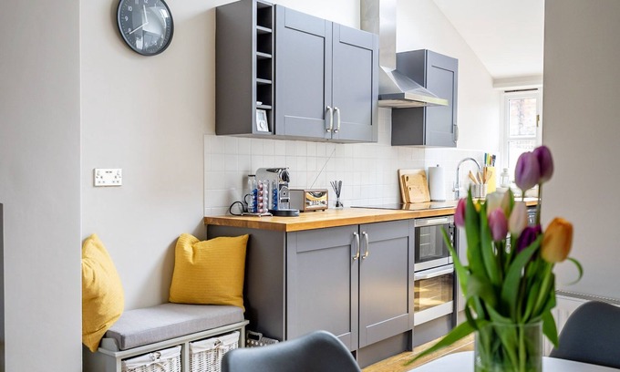 York Cottage | 3 Darnborough Street - a family break that sleeps 4 guests in 2 bedrooms