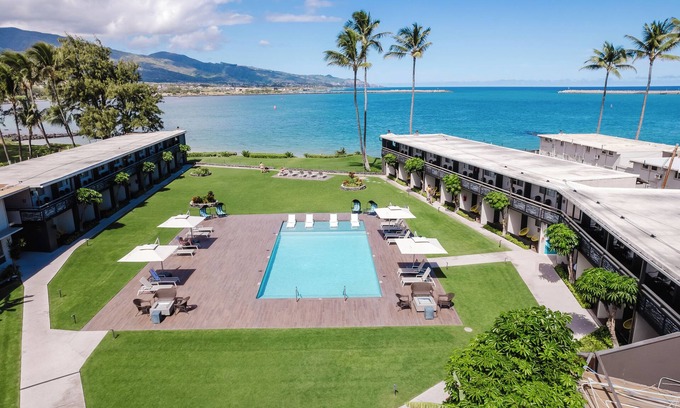 Kahului Hotel | 3 Family-friendly Accommodations, Outdoor Pool, Ocean View from Room