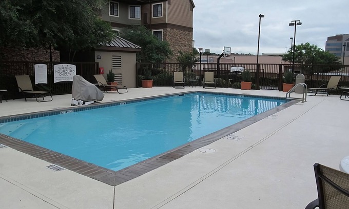 Vance Jackson Apartment | 3 Large Suites with Private Full Kitchens! Pets are Welcome! W/Outdoor Pool!