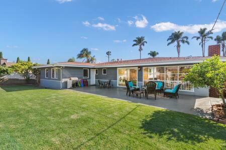 National City House | 3 Living Rooms - Spacious - Family-Friendly