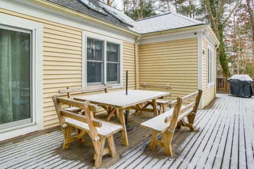 Cotuit House | 3 Mi to Beaches and Golfing Family Gem in Cotuit
