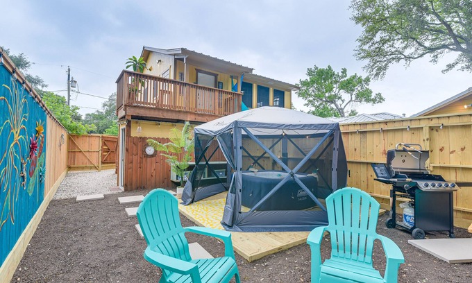 Bacliff Apartment | 3 Mi to Boardwalk: Bacliff Apartment w/Hot Tub