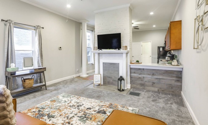 Latonia House | 3 Mi to Dtwn: Covington Getaway w/Backyard