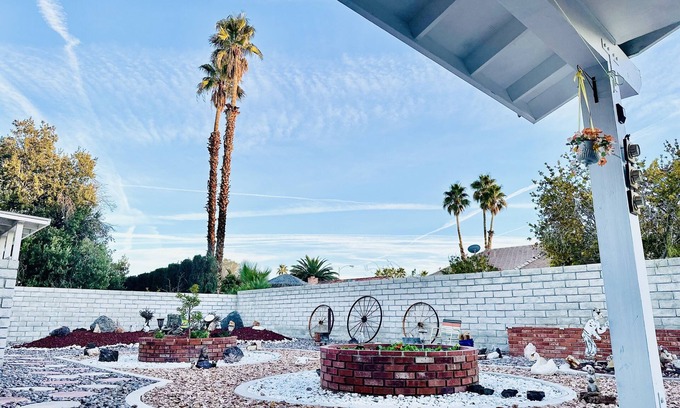 Chinatown House | 3 Miles To Strip Homy Retreat in Heart Las Vegas