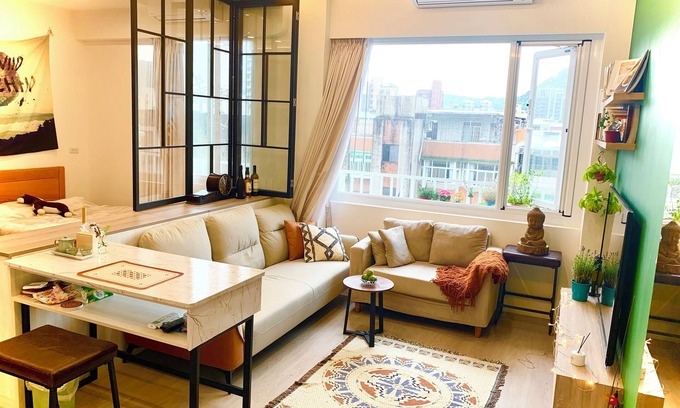 Daan Apartment | 3 Mins Walking from MRT. Near 101/Night Market