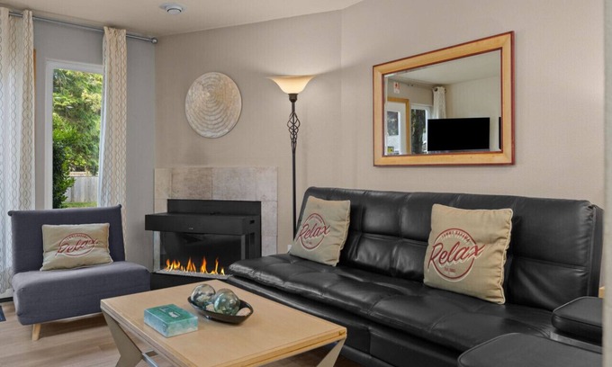 Cannon Beach House | 3 Orca Bay: Cozy Town Home | Walk to Beach | Dog-Friendly