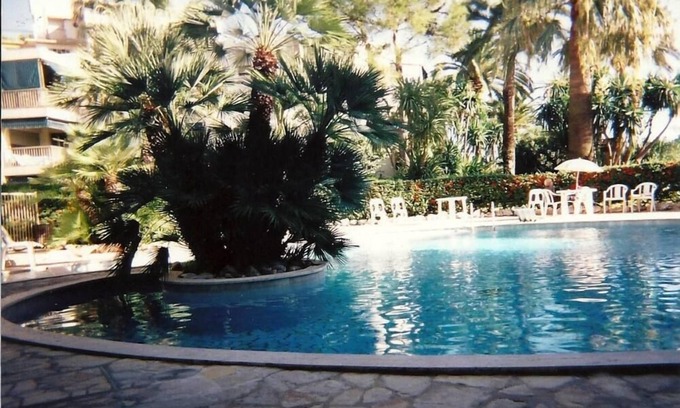 La Croix des Gardes Apartment | 3-room apartment in Cannes with swimming pools & beach 2 minutes walk