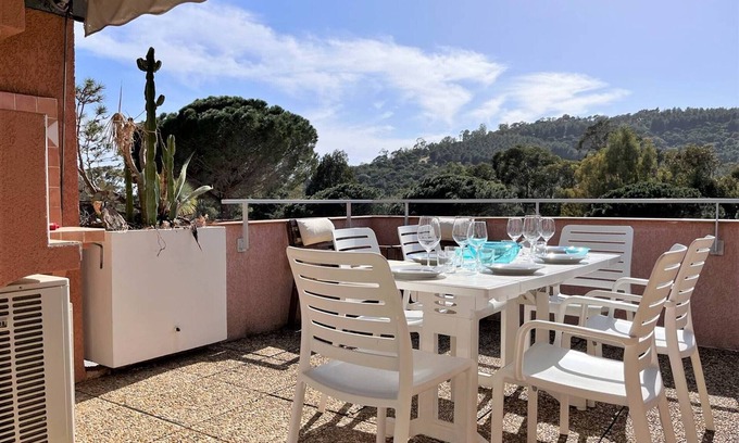 Cavaliere Apartment | 3-room apartment with terrace near the beach