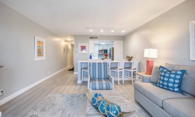 Captiva Apartment | 3 Spacious One Bedroom Beach Villas w/Fishing, Shelling & Nature Activities
