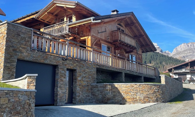 Cordon Ski Chalet | 3-star chalet for 15 on the ski slopes