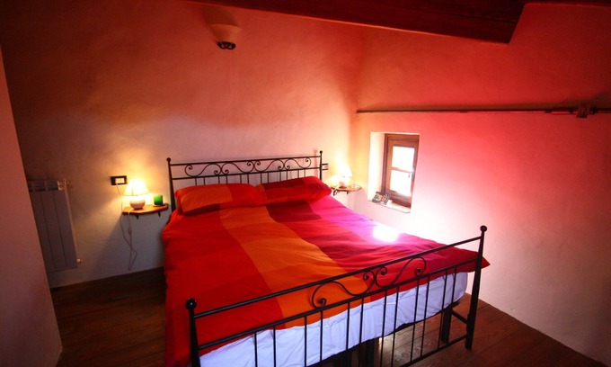 Argigliano House | 3 storey village house, 1 bedroom, living room, kitchen/dining room, bathroom