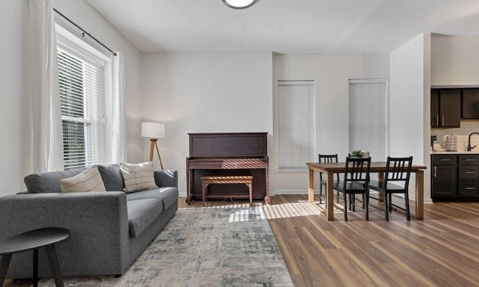 Tower Grove South House | 3 Story | Tower Grove South | Private Home