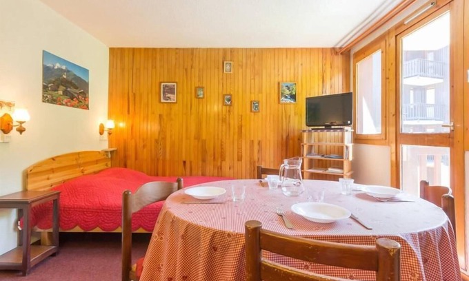 Montchavin Apartment | 300m from ski slopes, 2nd floor, balcony, tv, 36m², Montchavin La Plagne