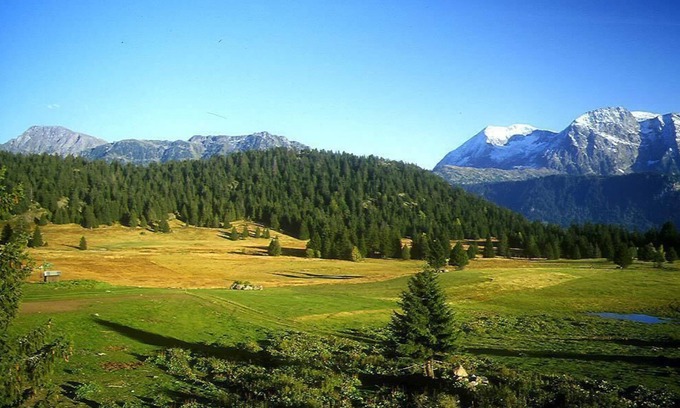 Chamrousse Apartment | 300m from ski slopes, 11st floor, balcony, parking, tv, ski locker, 19m², Chamrousse