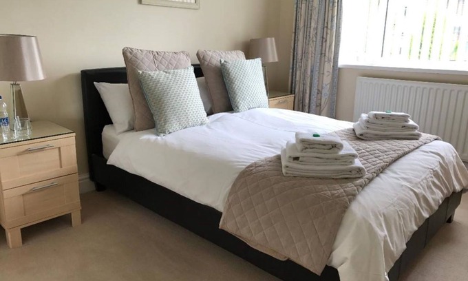 Winchester Apartment | 31 Queens Road Rental - Self-contained Apartment