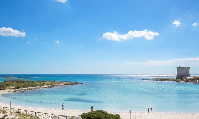 La Strea House | 3448 Villetta Stellastrea by Barbarhouse