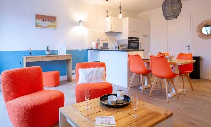 Fouesnant Apartment | 350m 400m la Cale de Beg Meil's beach, flat for 2