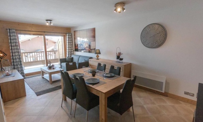 Bisanne 1500 Apartment | 350m from ski slopes, 1st floor, view panoramic, swimming pool, balcony, parking, tv, ski locker
