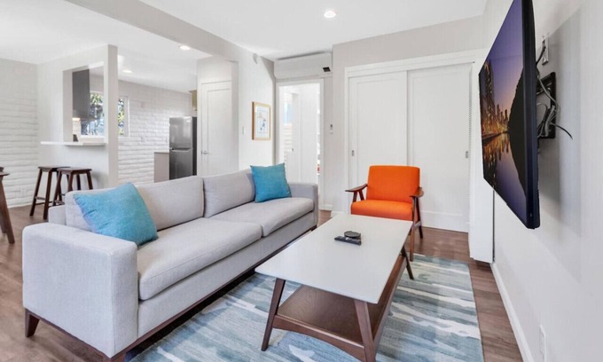 Carlsbad Apartment | 355 Hemlock Ave Back
