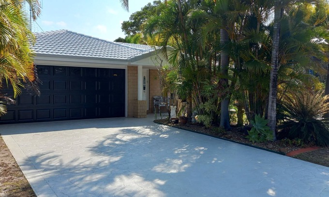 Rainbow Beach House | 36 Cypress Avenue - Rainbow Beach