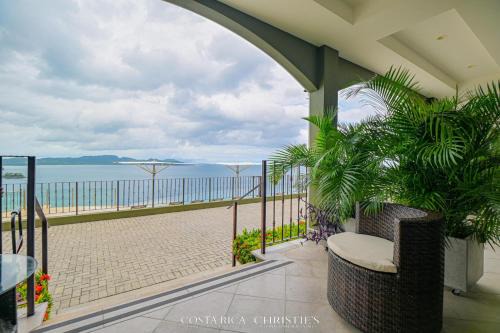 Playa Flamingo Apartment | 360 Splendor 306-Ocean View Condo-Breakfast Included!