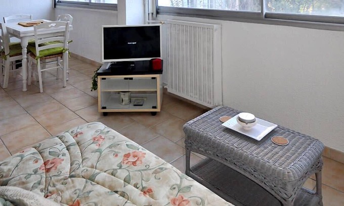 Le Rouet Apartment | 37 m² very bright - quiet - central area
