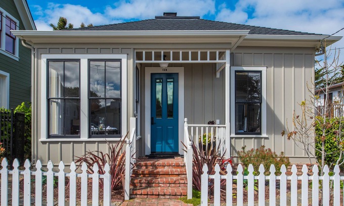 Pacific Grove House | 3746 The Guest House ~ Near Town, Beach, Aquarium