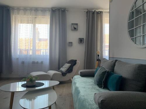 Saint-Pol-sur-Mer House | 38 Maison entière,place de parking et garage pour moto velo a la demande