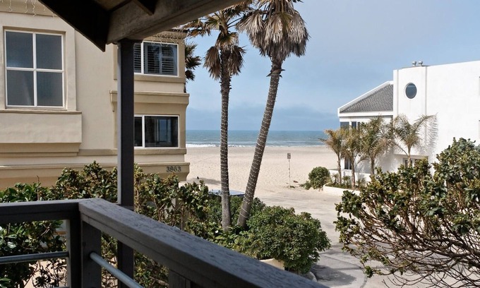 Hollywood Beach House | 3860O Hollywood Beach Shack