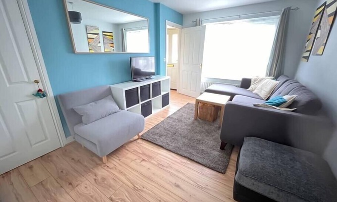 Newcastle-upon-Tyne House | 3BD Family Stay with a Garden Longbenton Newcastle
