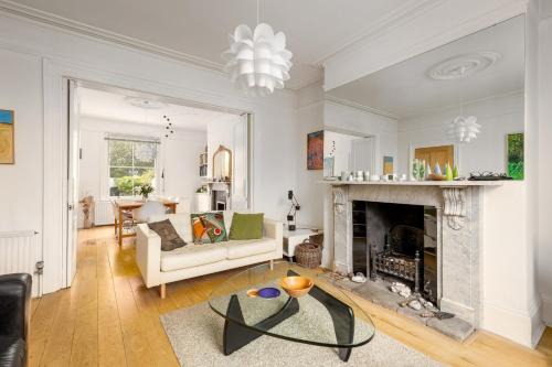 Beccles House | 3BD Victorian Townhouse Near Norfolk Broads 4A, 2C