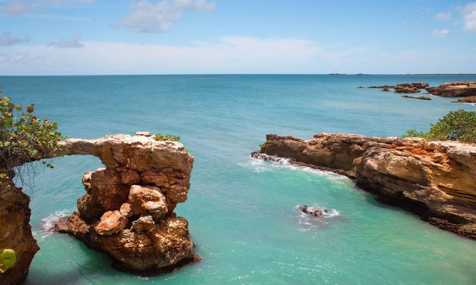 Cabo Rojo Condo | 3BDR Condo, WIFI, Balcony, Parking, Pool, AC, 2 min from the Beach