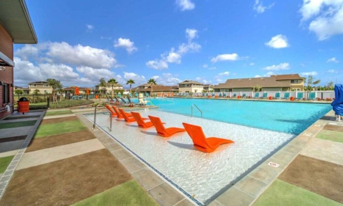 Ewa House | 3BR/2BA New Build | Pool | W/D | Garage | Park