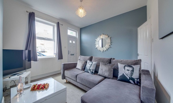 Rotherham House | 3BR Contractor House Great Location Meadowhall Rd