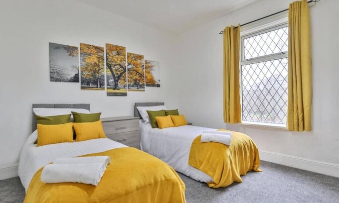 Rotherham House | 3BR Contractor House Great Location Psalters Lane