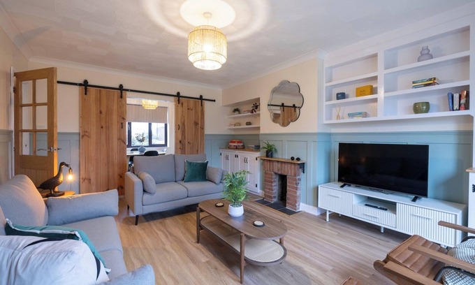 Ipswich House | 3br-Garden-FreeParking-NearTownCentre