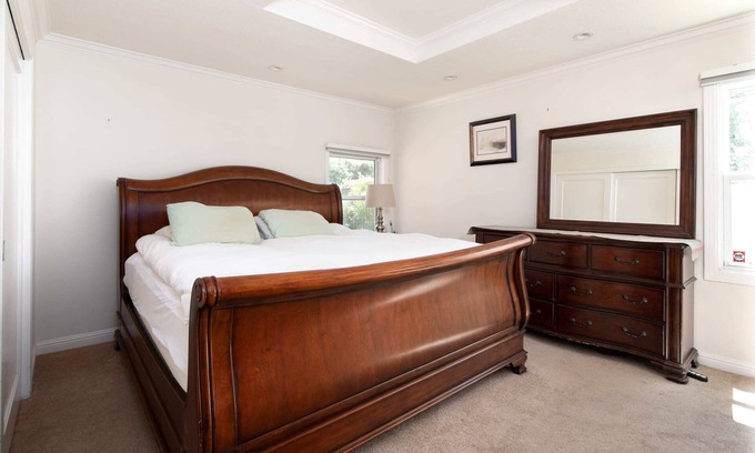 West Menlo Park House | 3BR Near Stanford, Bonus Room, No Cleaning Fee