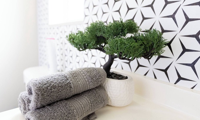 Carver City - Lincoln Gardens House | 3BR Retreat by Raymond James Stadium, Beach, Dine & Shops