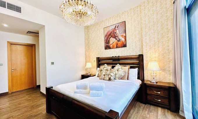 Palm Jumeirah House | 4+1 Bed Villa,2 Private Beaches, Pool byEstatesmen