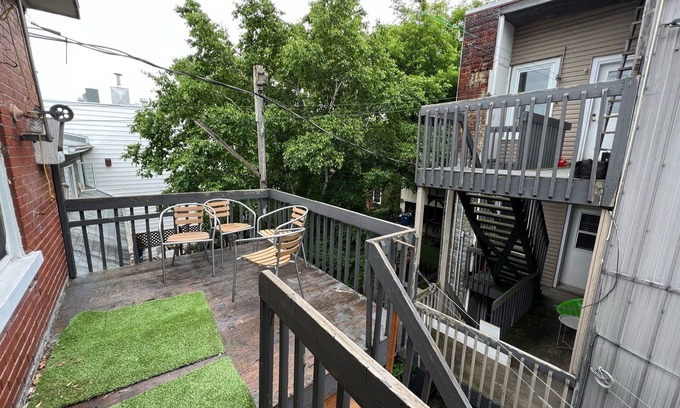 Saint-Jean-Baptiste Apartment | 4,5 Tout Équipé au Côté dun Épicerie et 100 Mètres de la rue Saint Jean