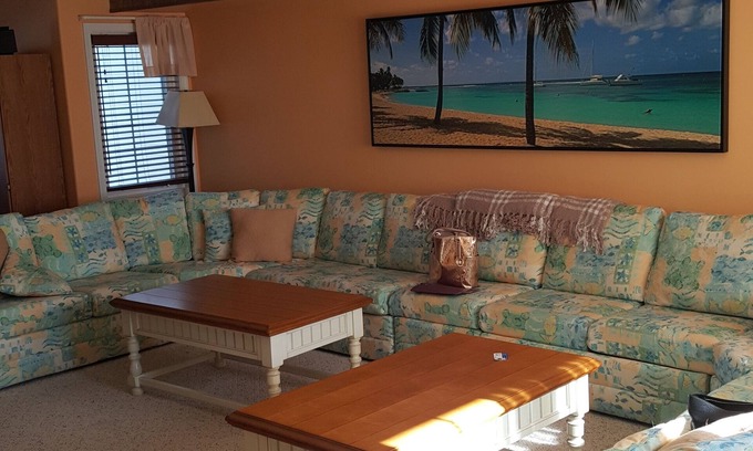 Wildwood House | 4 Bdrm/3.5 Bath 4-Story Townhome W/Pool-2 Blocks to Beach, Boardwalk & Conv Ctr