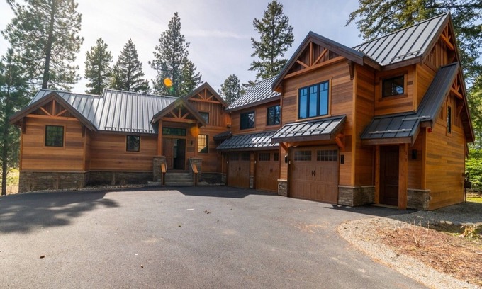 Roslyn Resort | 4-bdrm en-suite on the 13th fairway! Ev charger, Sauna, Steamshower & hot-tub