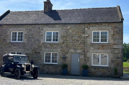 Winkhill House | 4 Bed Farmhouse Alton Tower Xmas Market Chatsworth