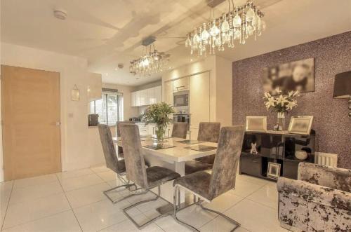 Middlesbrough House | 4 Bed modern luxury home